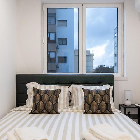 Stylish Apartment W/ River View By Lovelystay Oeiras Ngoại thất bức ảnh