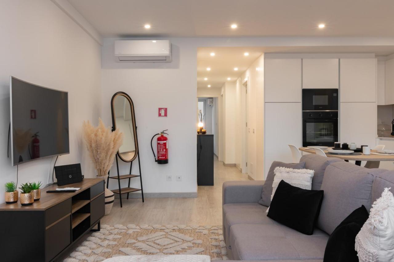 Stylish Apartment W/ River View By Lovelystay Oeiras Ngoại thất bức ảnh