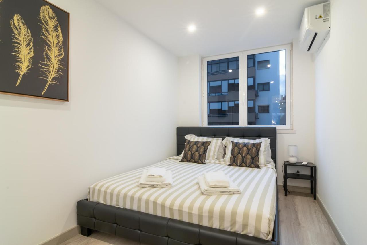 Stylish Apartment W/ River View By Lovelystay Oeiras Ngoại thất bức ảnh